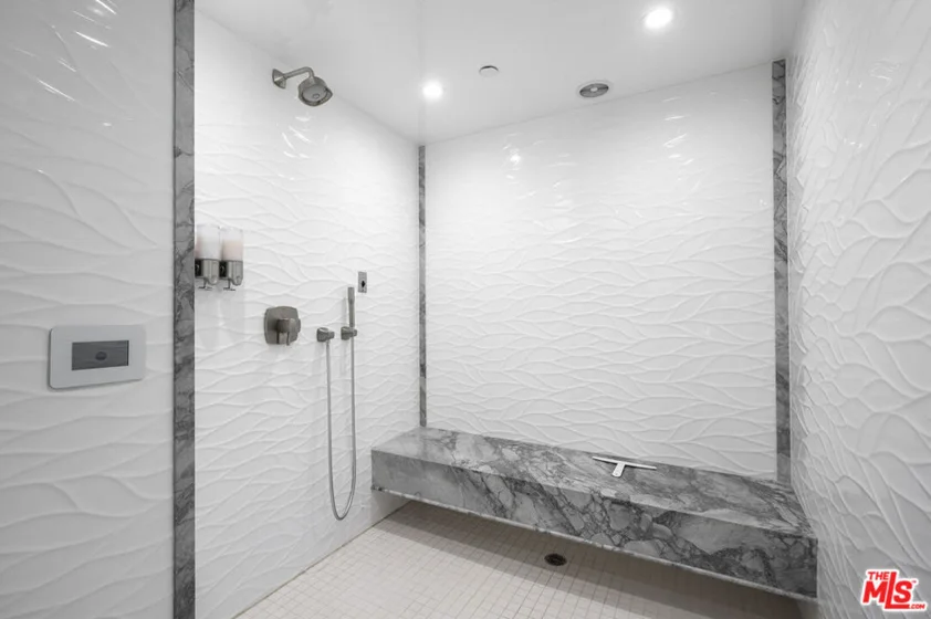 10601 Wilshire Boulevard #702 photo 37