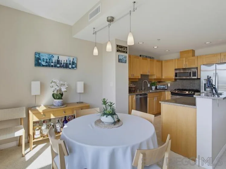 475 Redwood Street #403 photo 10