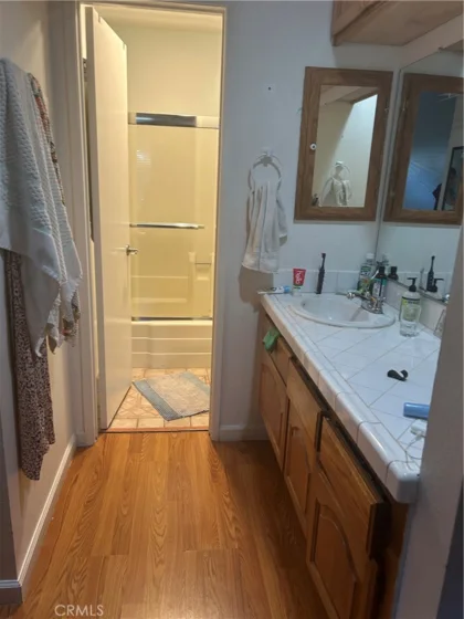 21801 Roscoe photo 10