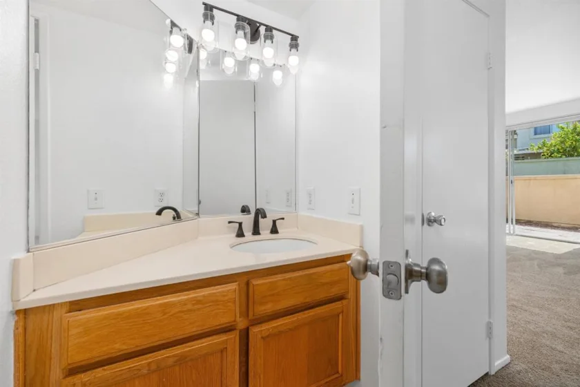 11024 Creekbridge Place photo 5