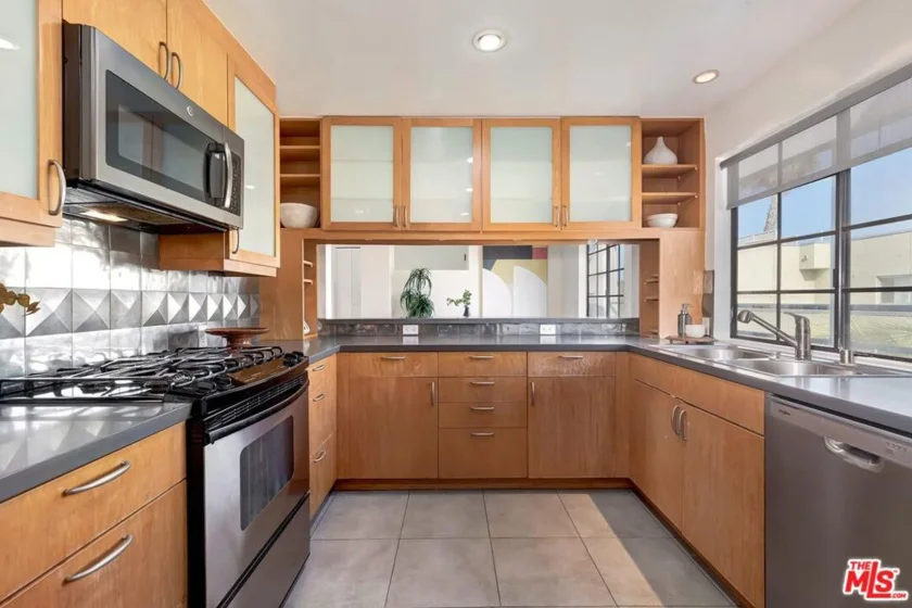 1532 9th Street #8 photo 17
