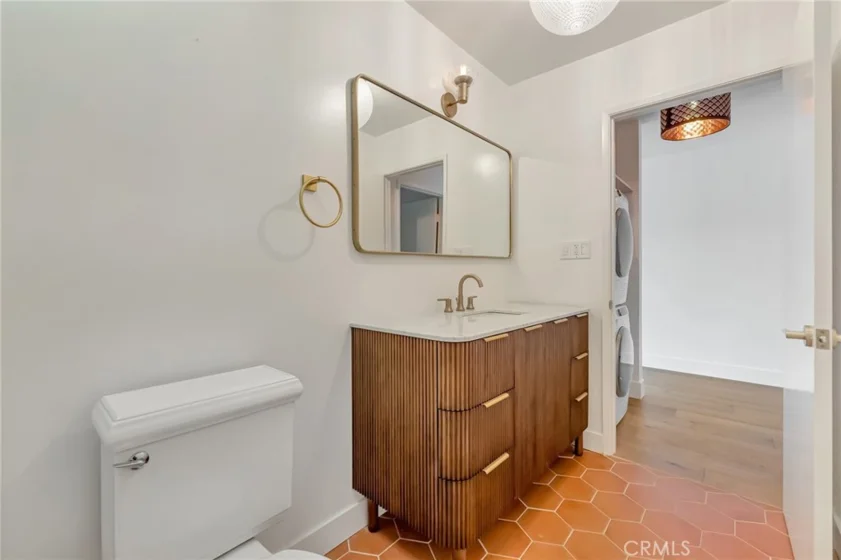 3707 E Livingston #306 photo 34