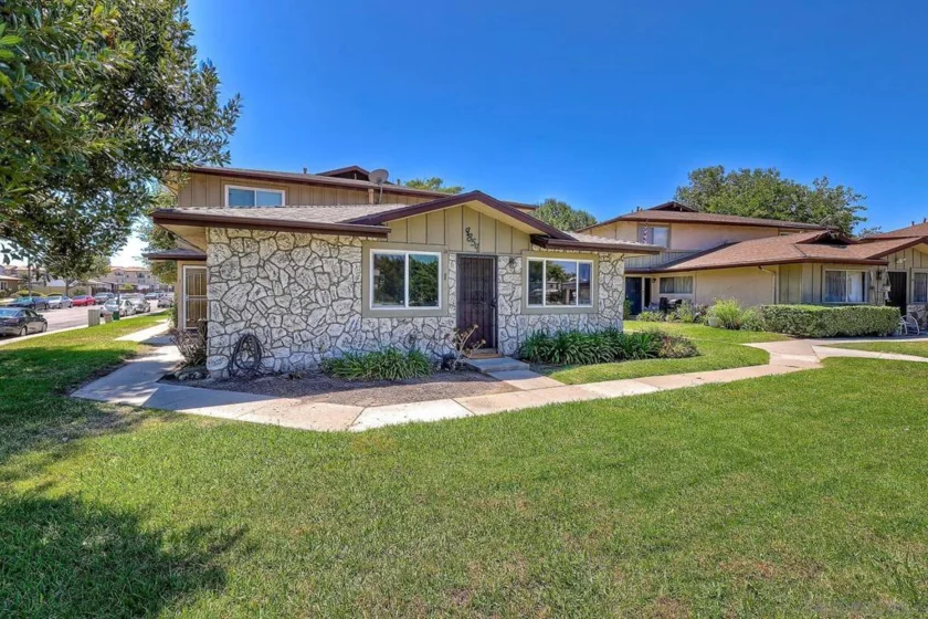 9859 Mission Vega Road #1 photo 3