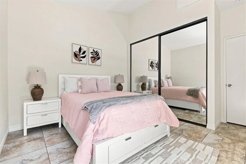 2538 W Macarthur Boulevard ##J photo 10