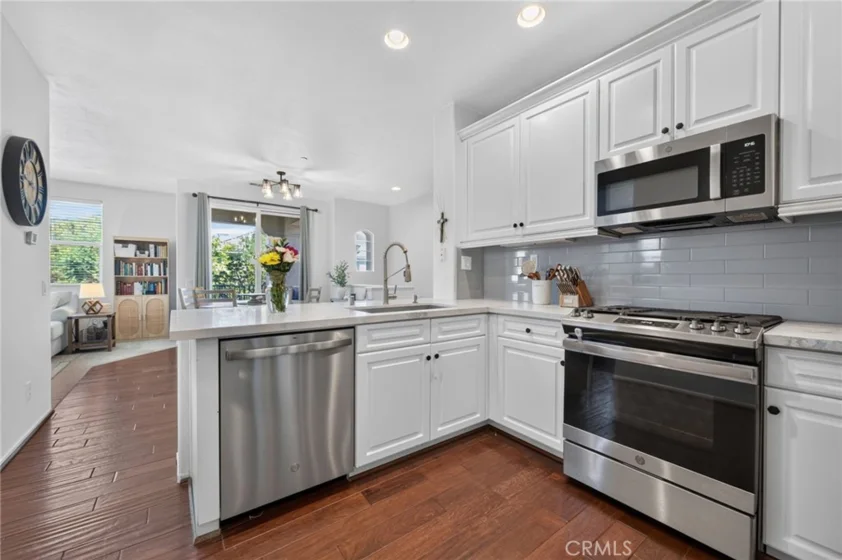 35960 Lindstrand Avenue #4 photo 7