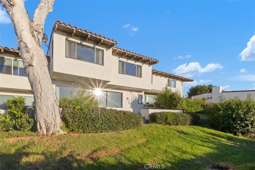 2021 Avenida Chico photo 21