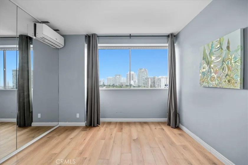 969 Hilgard Avenue #1006 photo 13