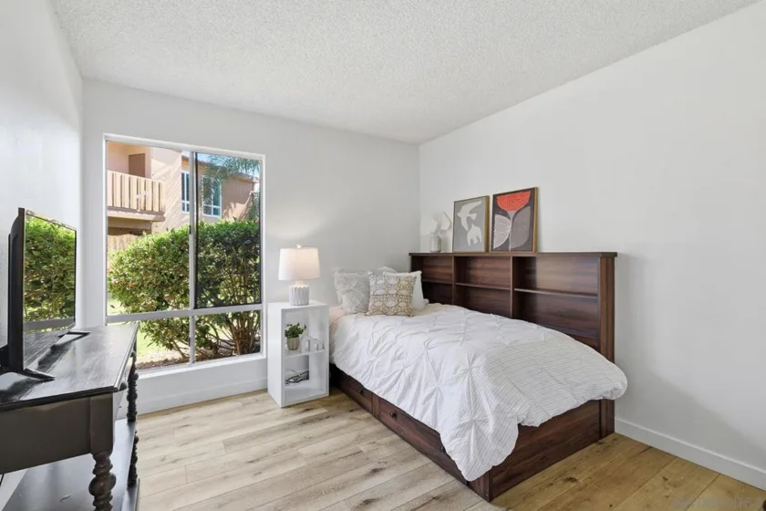 1051 Rock Springs #120 photo 6
