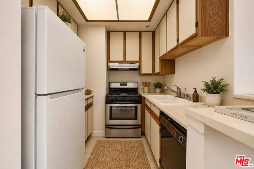 533 S St Andrews Place #410 photo 6