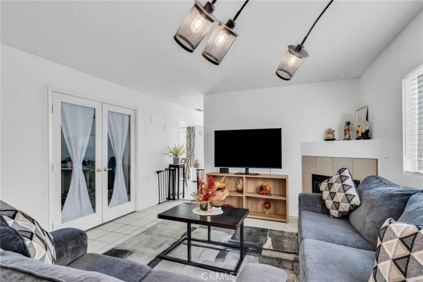 9155 Cedros Avenue #12 photo 4