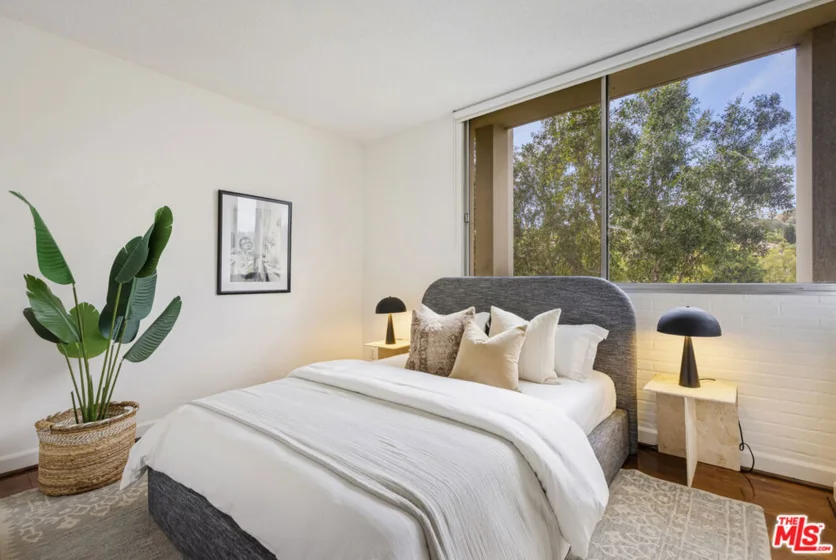 4411 Los Feliz Boulevard #502 photo 11