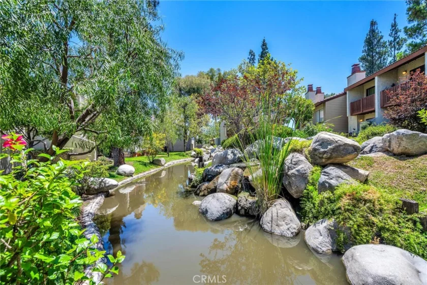 21555 Burbank Boulevard #47 photo 16