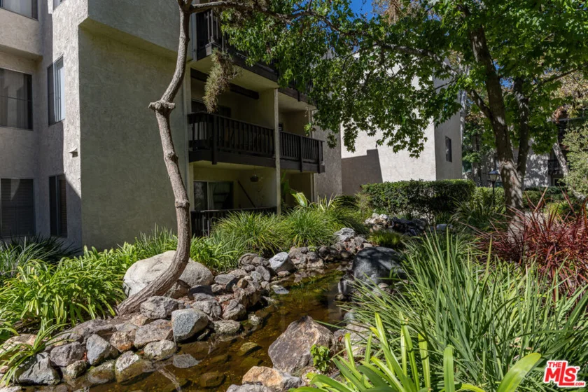 1208 Summertime Lane photo 22