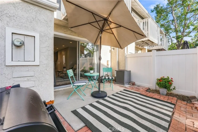25 Bentwood Lane photo 25
