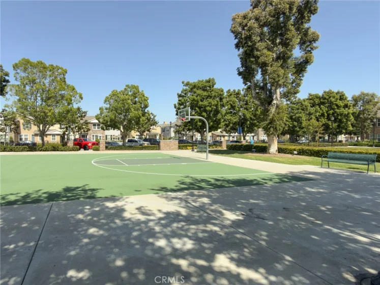 15247 Cambridge Street photo 31