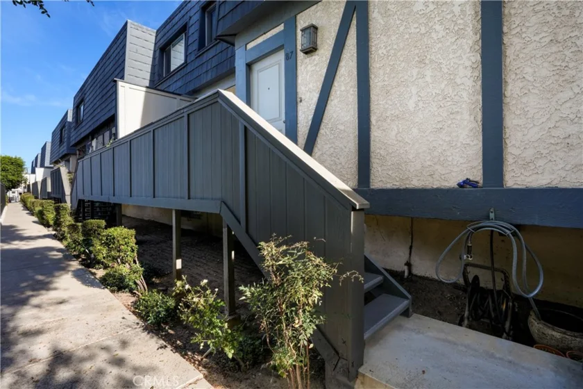 18550 Hatteras Street #87 photo 31