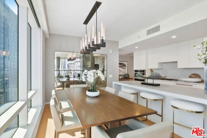 877 Francisco Street #2809 photo 4