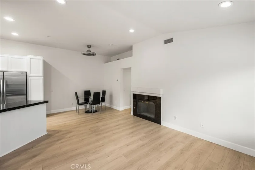 274 California Court photo 10
