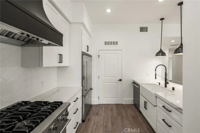 402 Rockefeller #315 photo 13