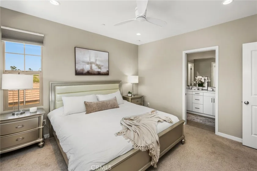 111 Tallowood photo 31