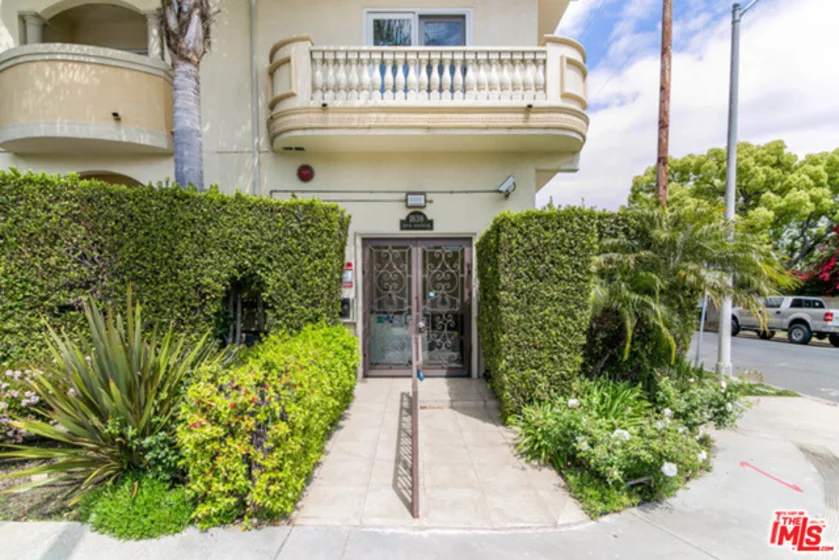 1838 Westholme Avenue #101 photo 1