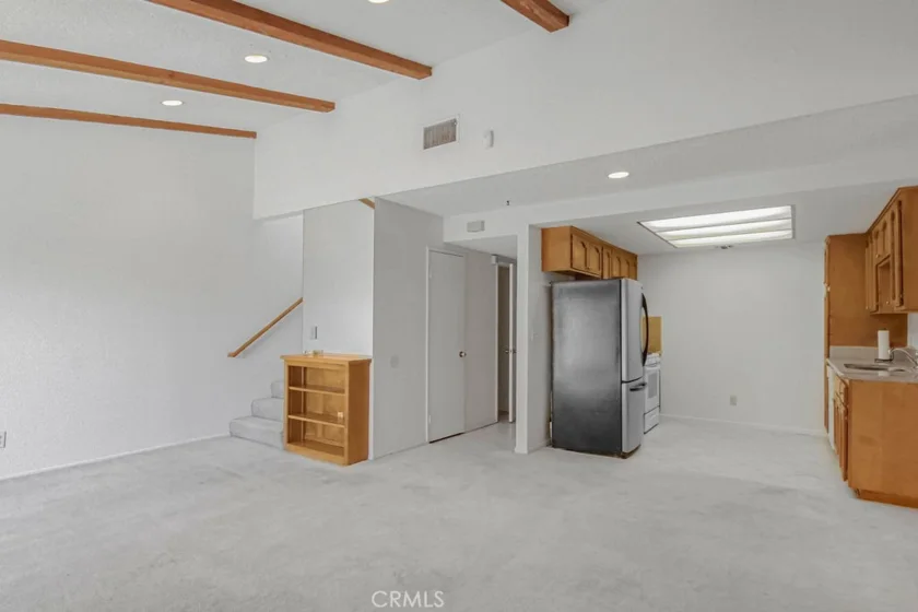 1427 Hillandale photo 7