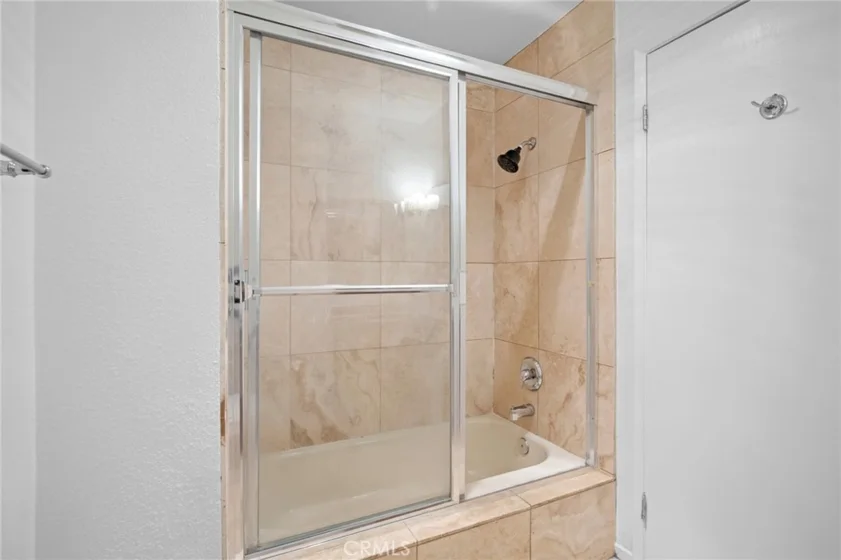 20253 Keswick Street #331 photo 7