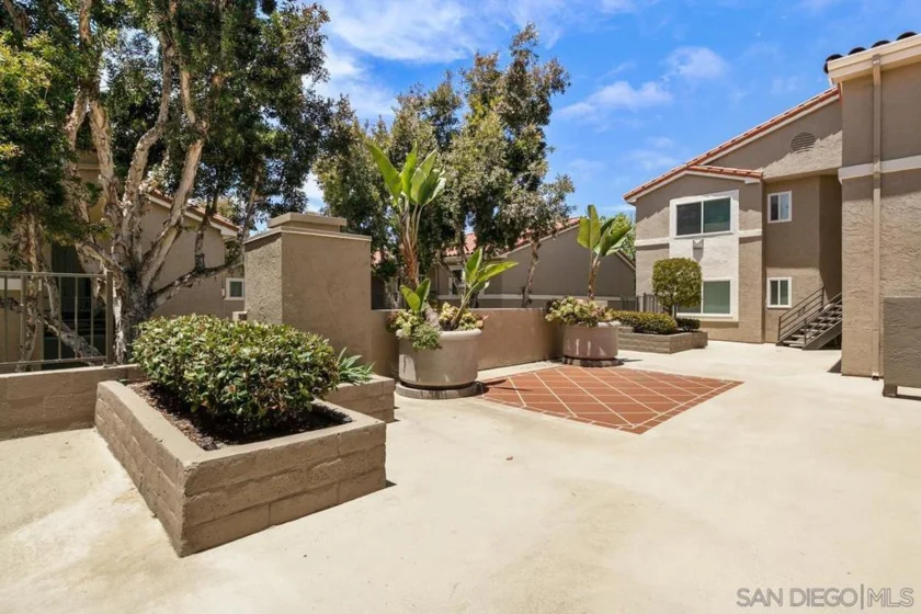 7565 Charmant Drive #417 photo 45