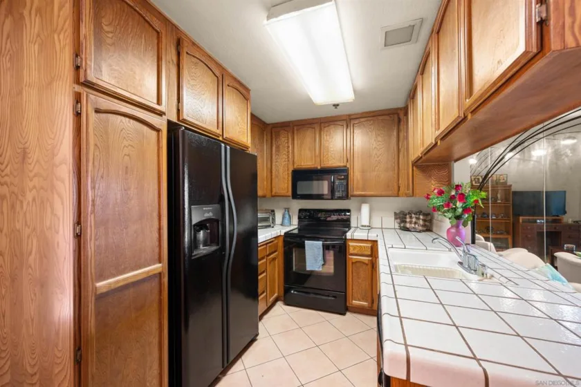 5649 Lake Park #102 photo 7