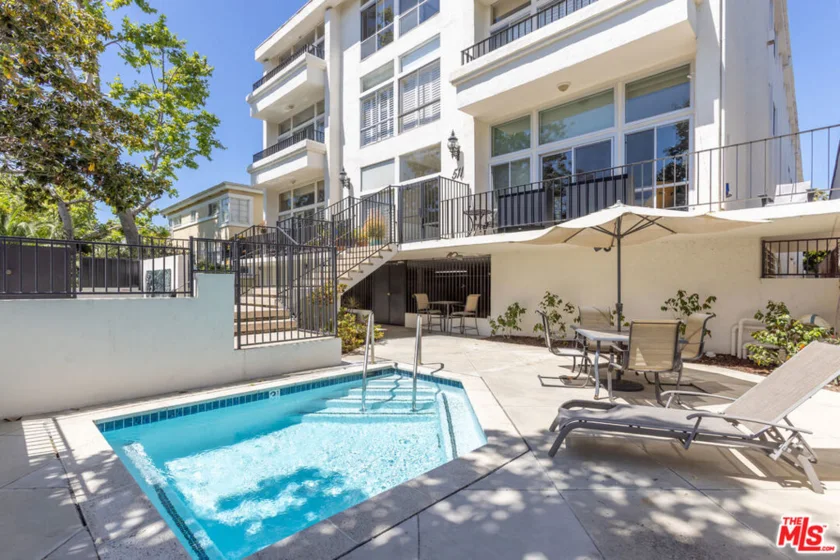 511 San Vicente Boulevard #306 photo 22
