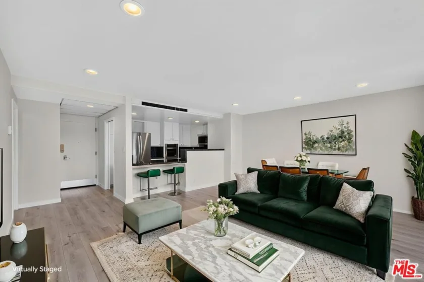 2160 Century Park East #1010 photo 2