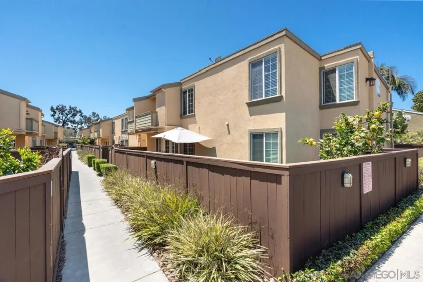 5402 Balboa Arms #415 photo 2