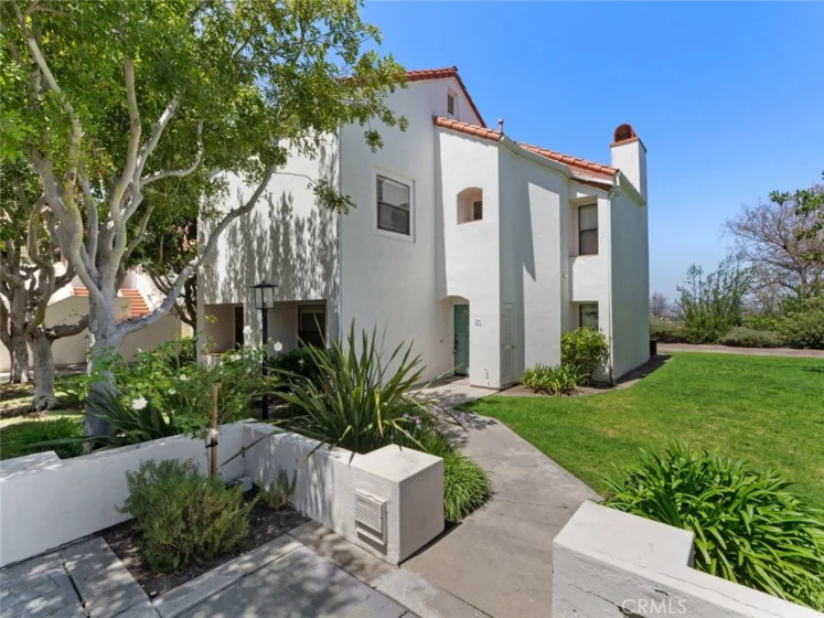 16130 Avenida Venusto photo 2