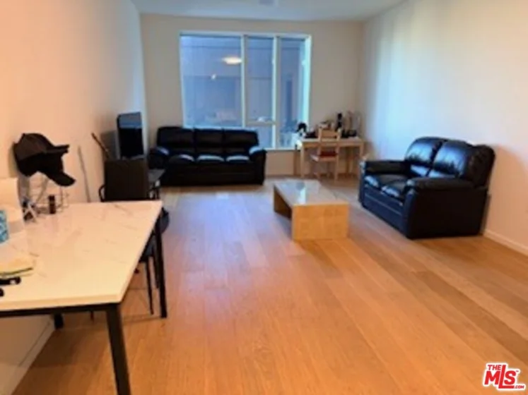 889 Francisco Street #710 photo 6