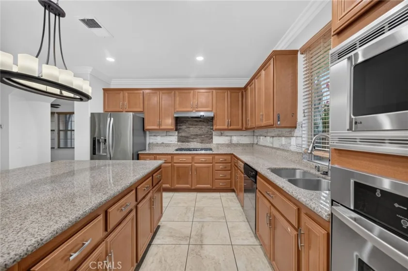 30780 Olympia Rose photo 20