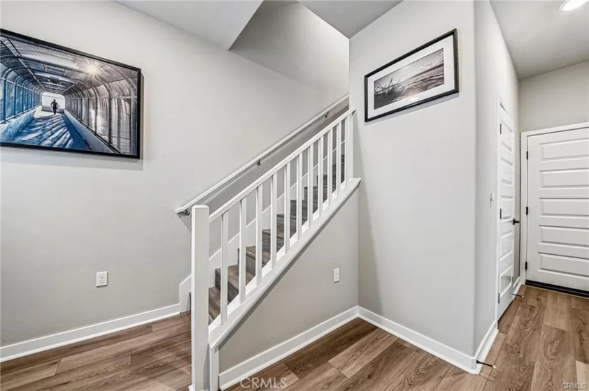 1484 Sandbar Lane photo 3