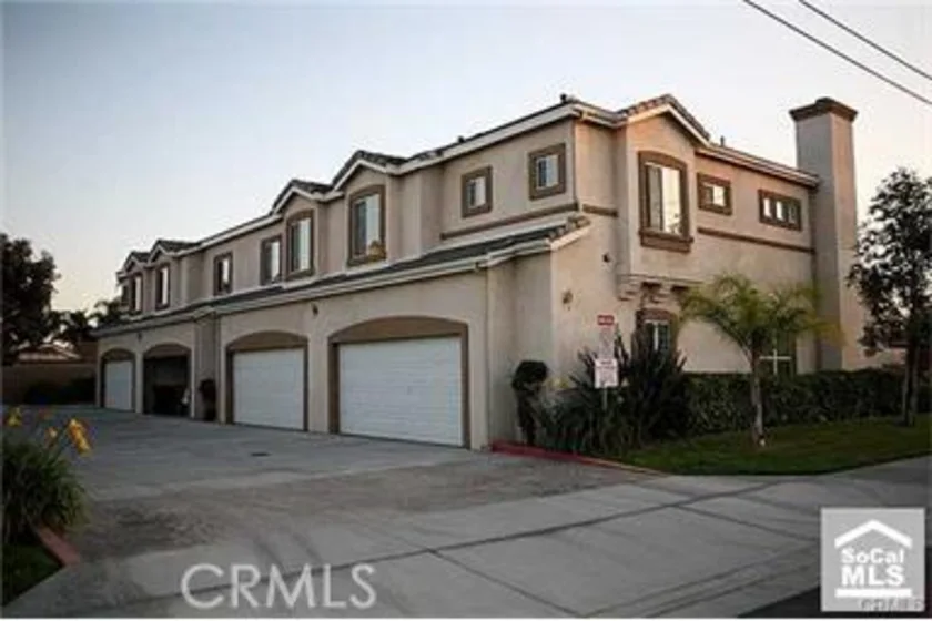4922 Bishop Street photo 1