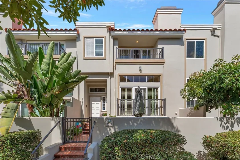 6065 Shadowbrook Circle photo 1