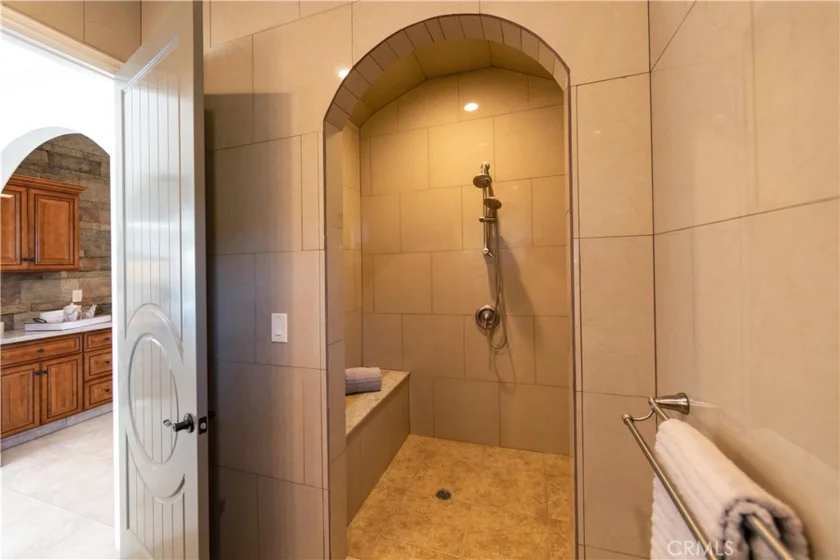 26045 Lucille Circle photo 23