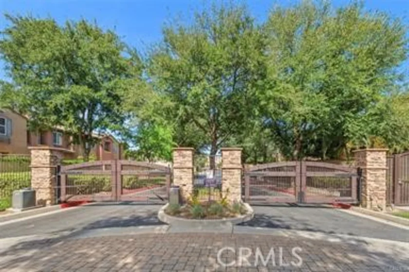 44942 Bellflower photo 4