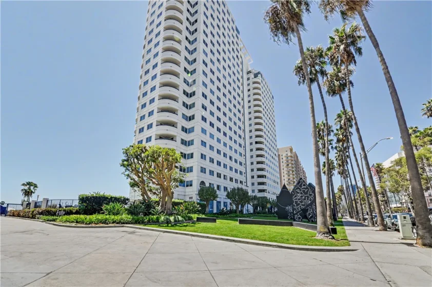 525 E Seaside Way #1109 photo 49