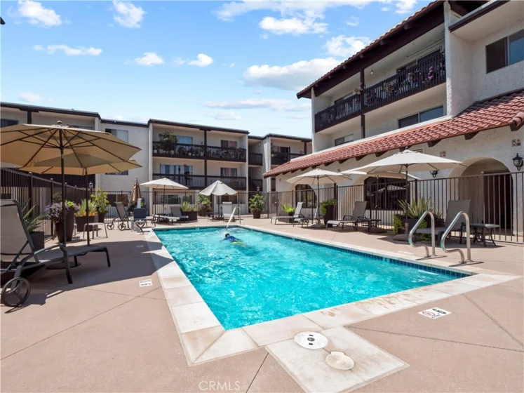 5334 Lindley Avenue #219 photo 40