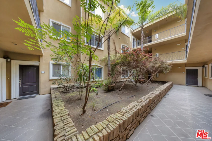 3401 S Bentley Avenue #301 photo 20