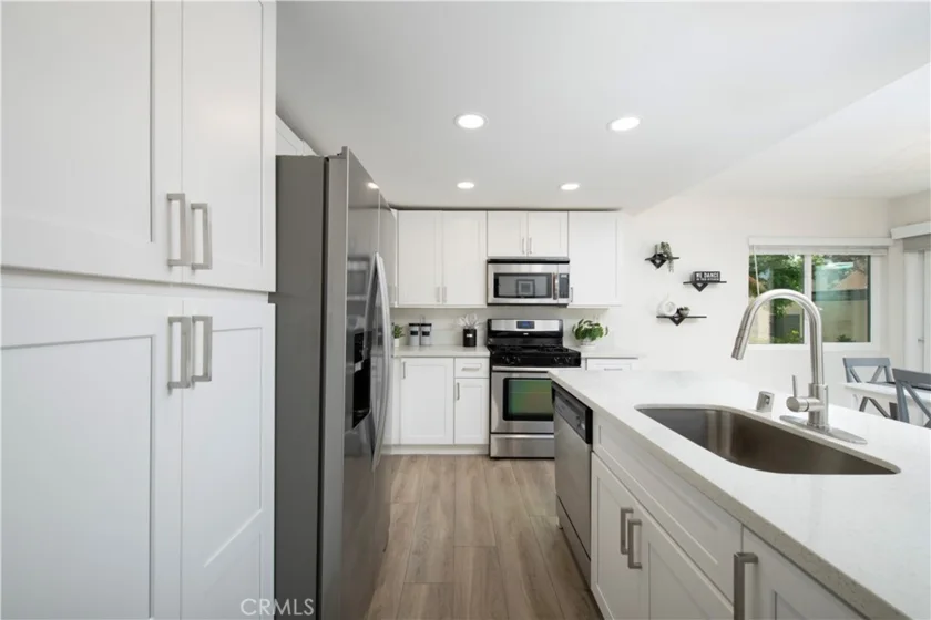 333 N Melrose Drive #E photo 10