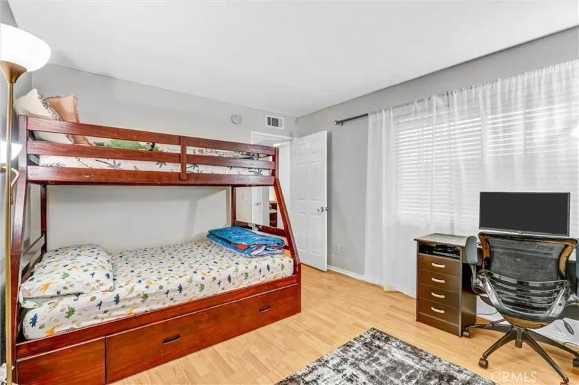 5500 Owensmouth Avenue #122 photo 26