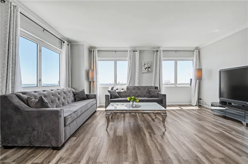 525 E Seaside Way #1109 photo 1