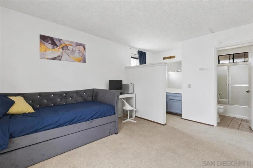 10430 Crosscreek Terrace photo 12