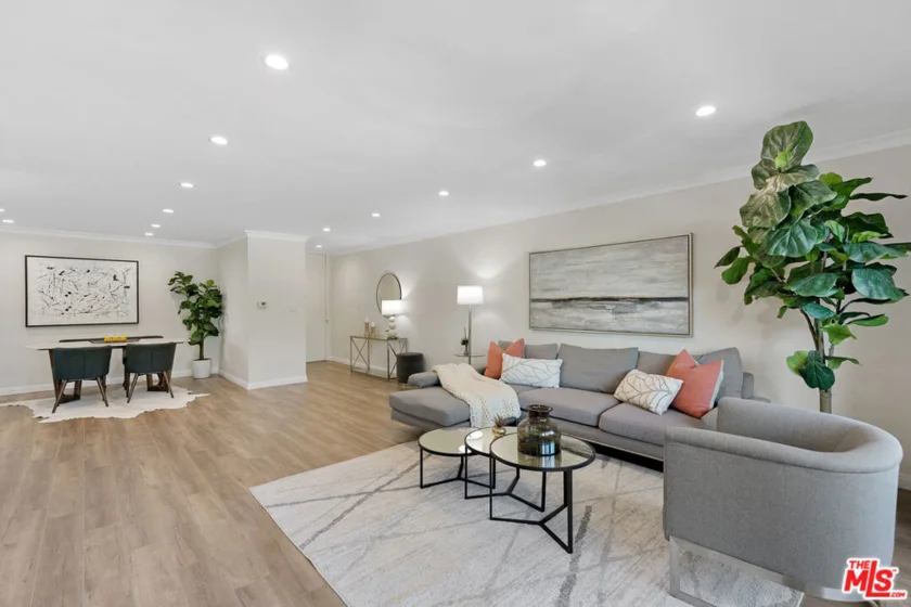 5411 Tyrone Avenue #207 photo 1