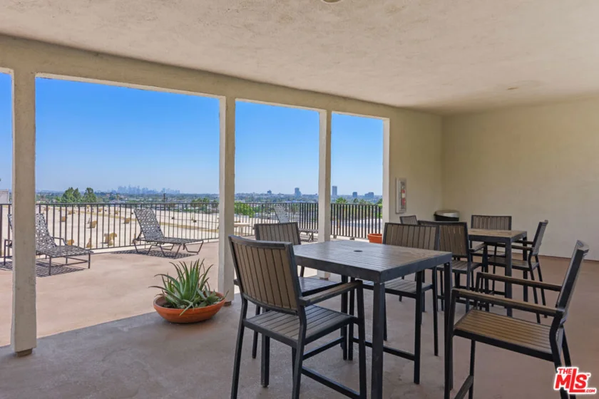 960 Larrabee Street #328 photo 25