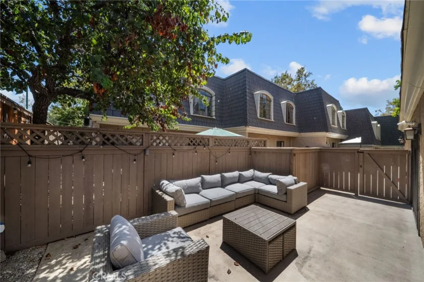 612 Wilcox photo 24